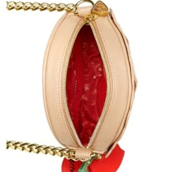 Pretty Betsey Johnson " Sweet As Pie " Purse Kitsch Crossbody Bag Cherry Pie - Picture 6 of 7